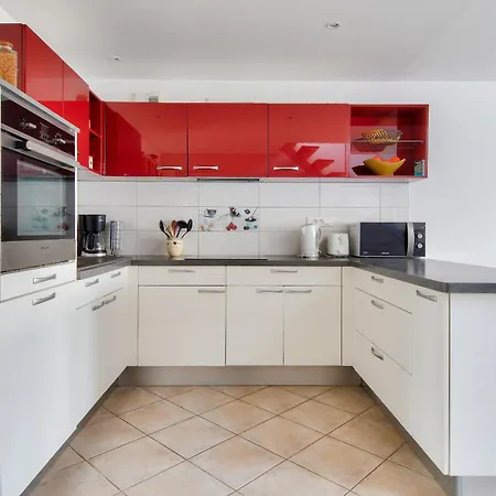 Holiday home Maison Moderne A 80m De La - 6 Personnes
