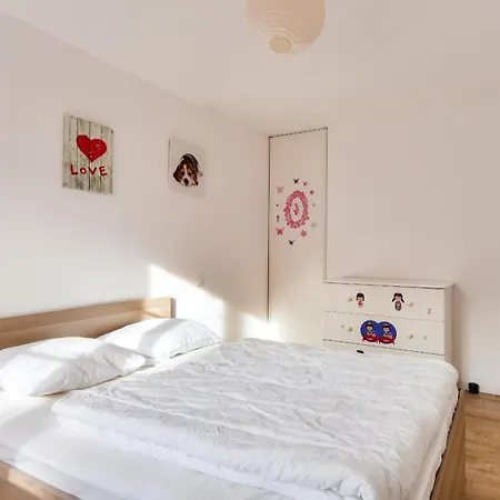 Maison Moderne à 80m De La - 6 Personnes *